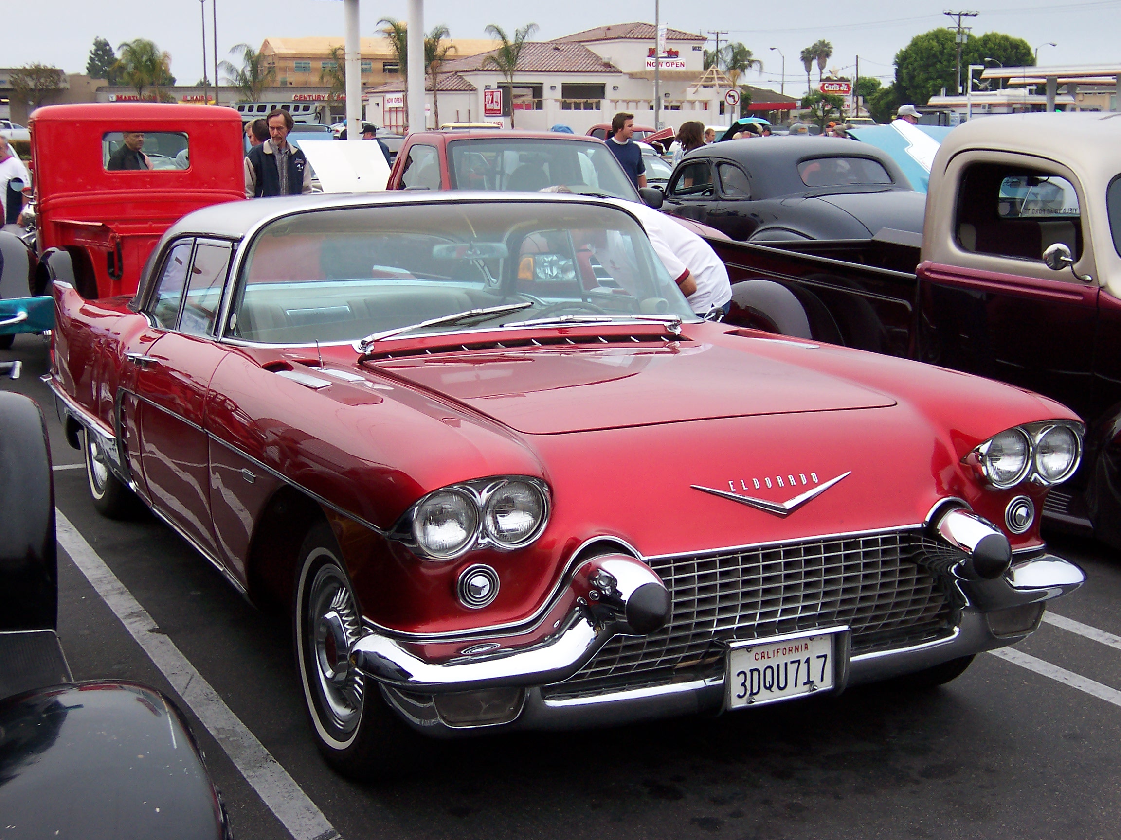 Cadillac Eldorado Brougham: 2 фото