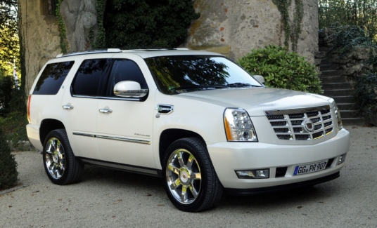 Cadillac Escalade Hybrid: 2 фото