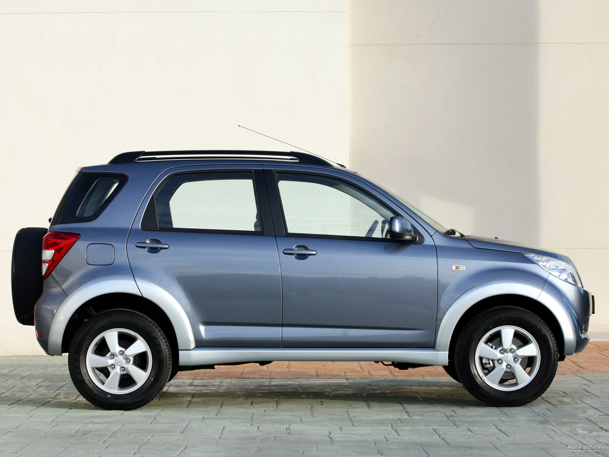 Daihatsu Terios: 4 фото