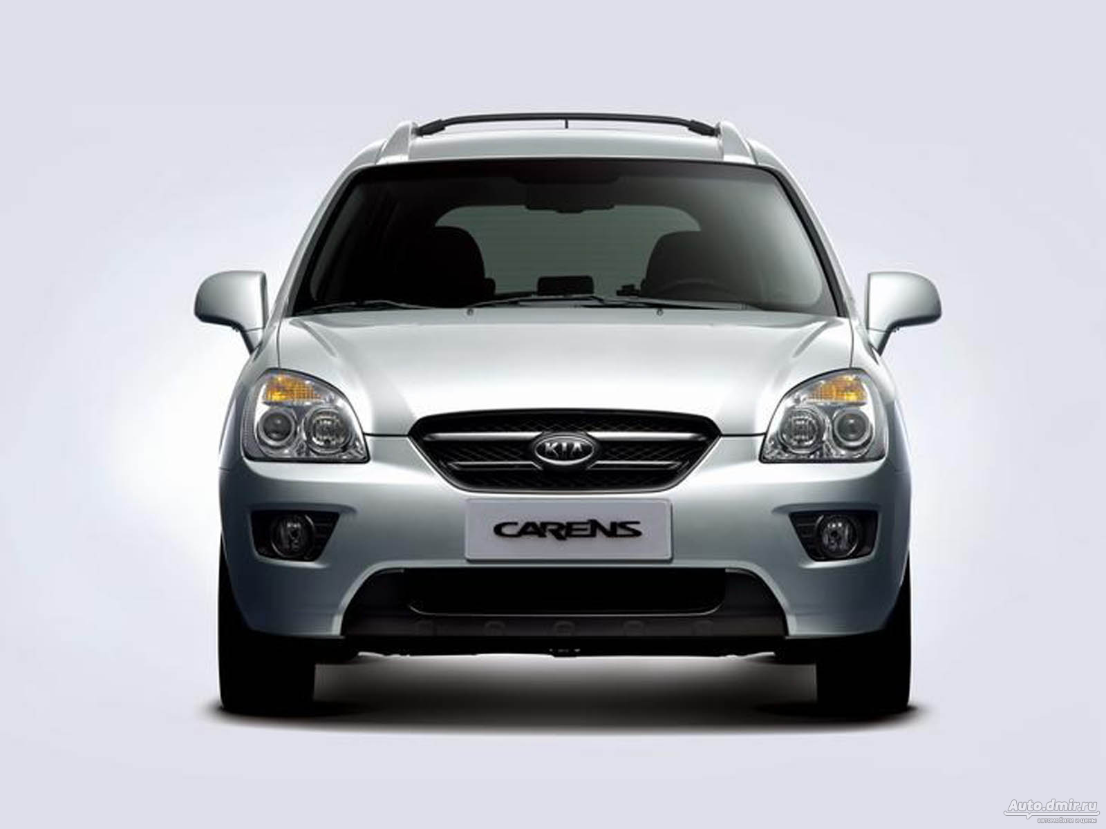 Kia Carens: 6 фото