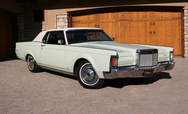 Lincoln Continental Mark III: 11 фото