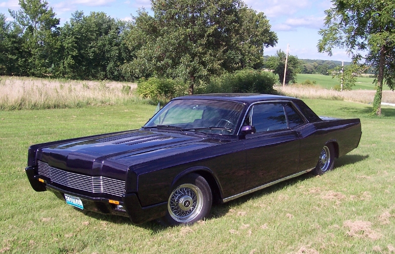 Lincoln Continental: 2 фото