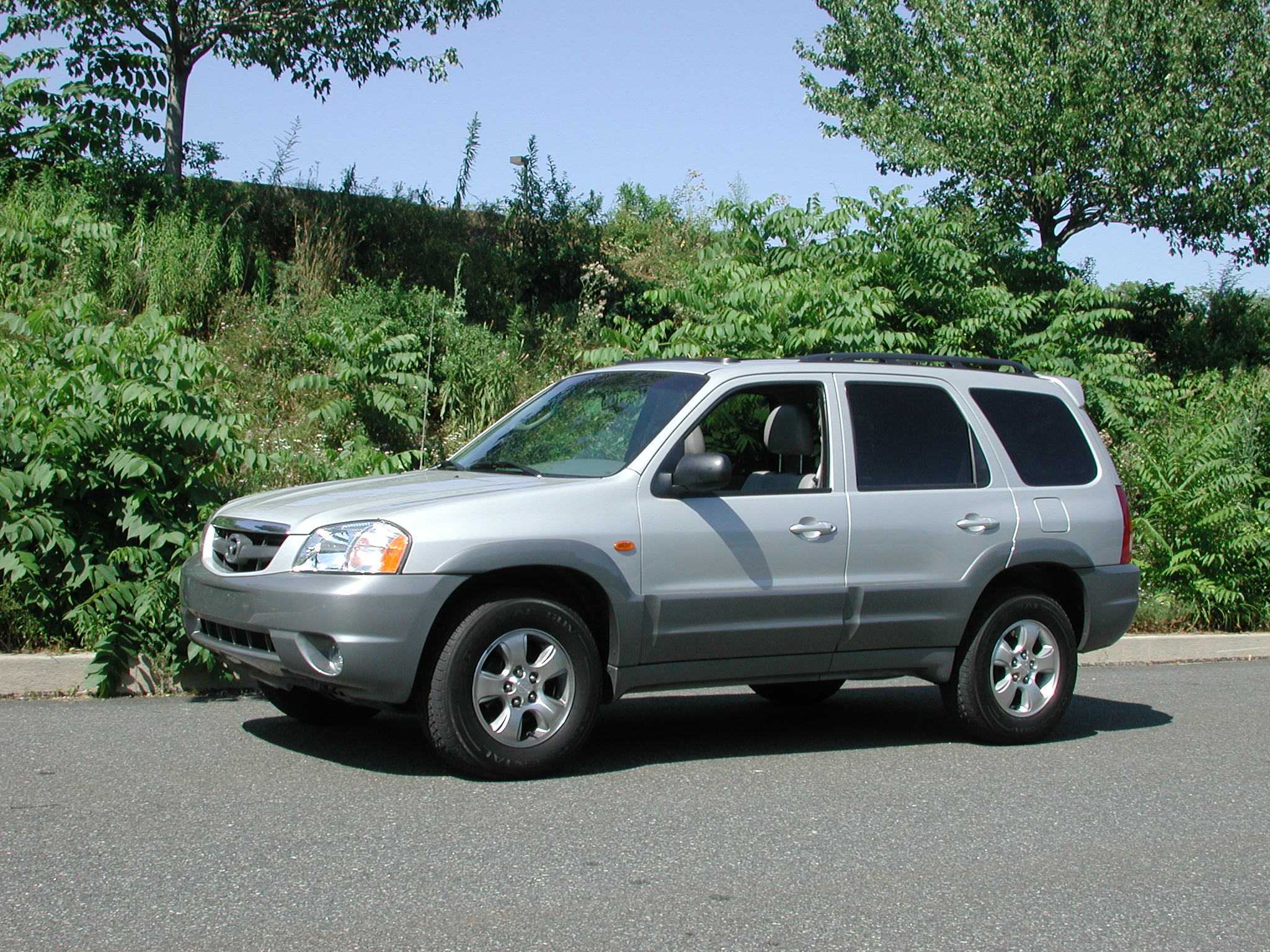 Mazda Tribute: 1 фото