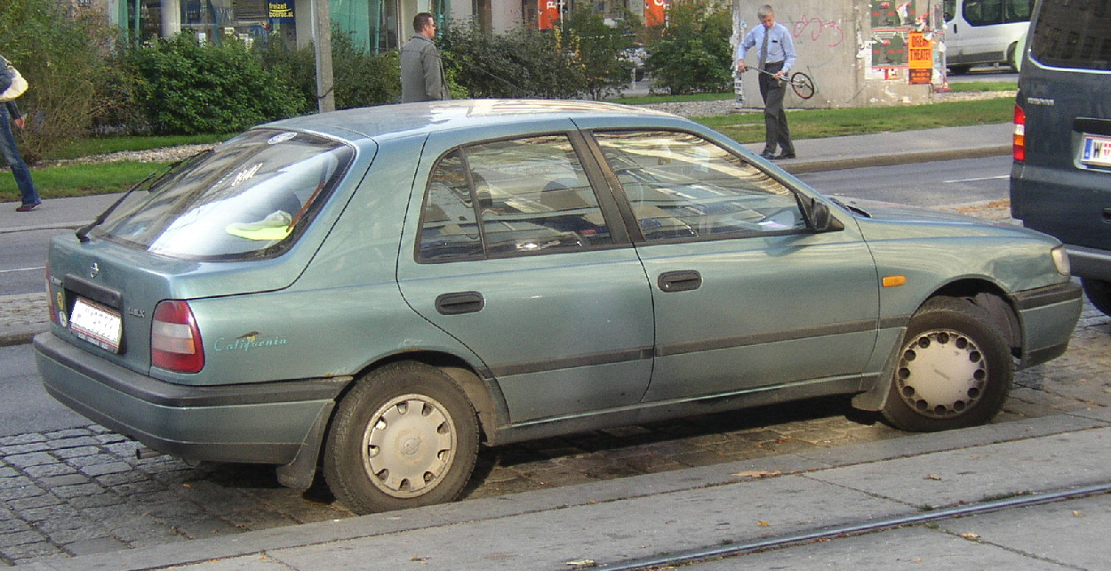 Nissan Sunny California: 5 фото