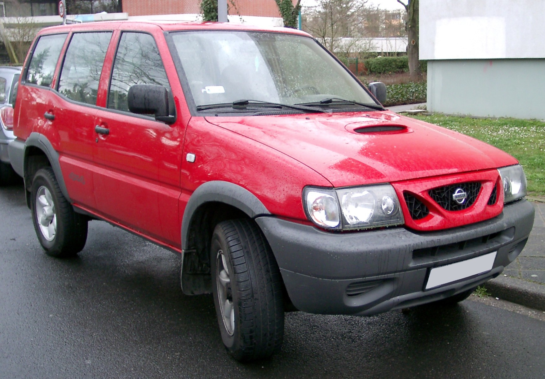 Nissan Terrano II: 3 фото