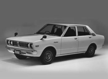 Nissan Violet: 2 фото