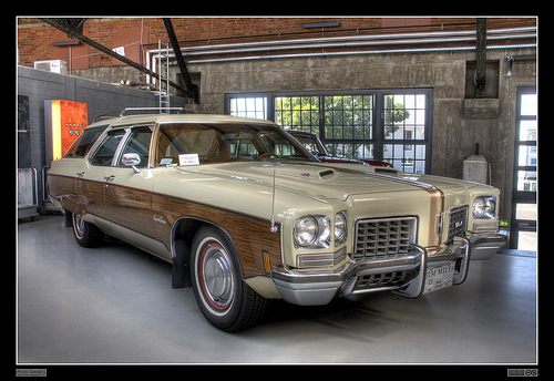 Oldsmobile Custom Cruiser: 9 фото