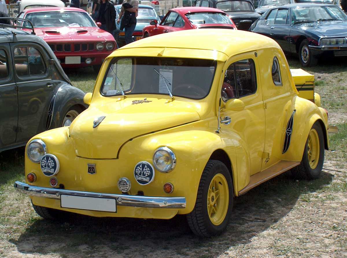 Renault 4CV