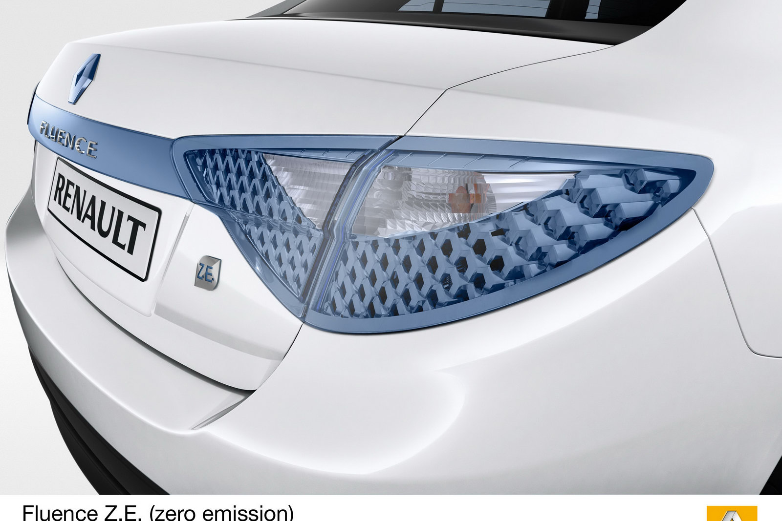 Renault Fluence Z.E.: 11 фото