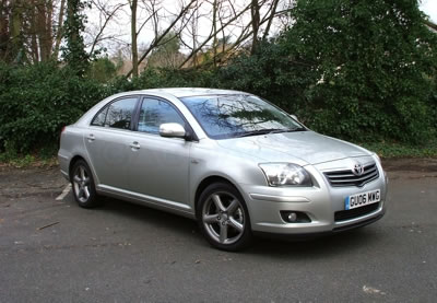 Toyota Avensis: 5 фото