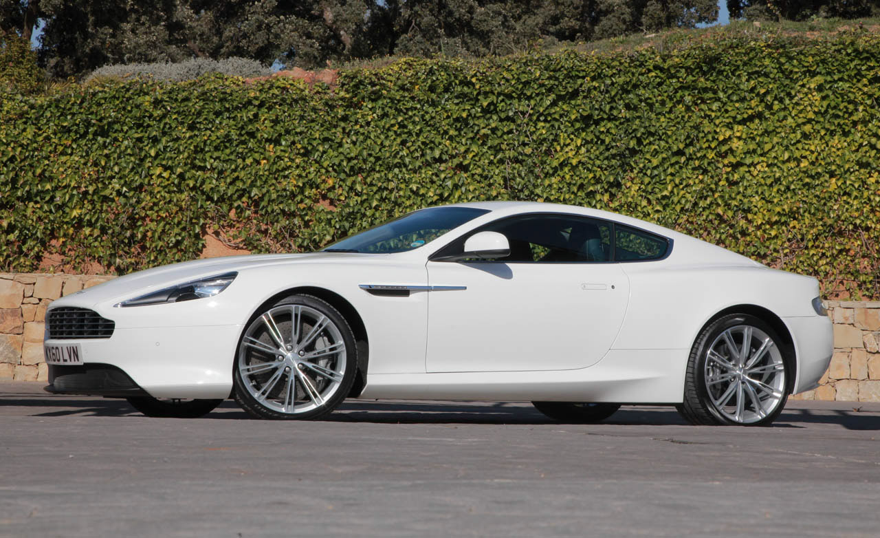 Aston Martin Virage: 3 фото