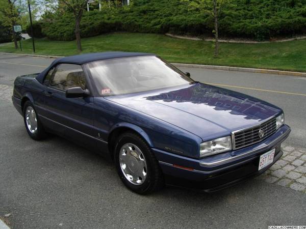 Cadillac Allante: 5 фото