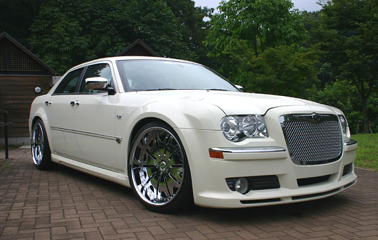 Chrysler 300C I: 5 фото