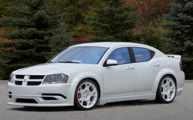 Dodge Avenger: 4 фото