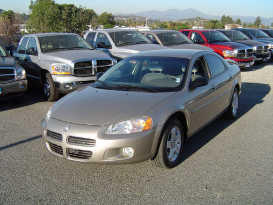 Dodge Stratus: 2 фото