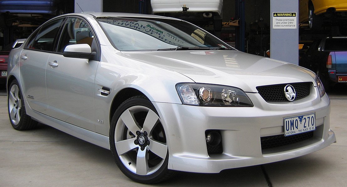 Holden Commodore: 6 фото