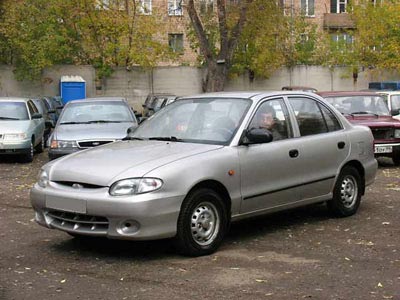 Hyundai Accent: 7 фото