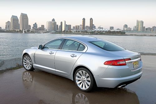 Jaguar XF: 9 фото