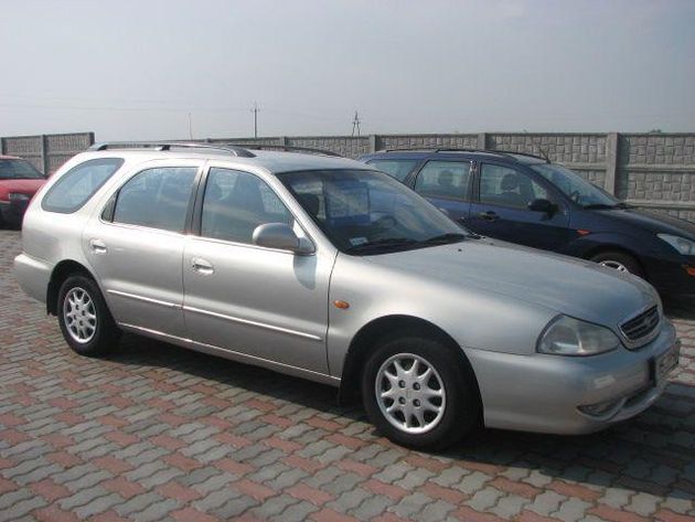 Kia Clarus Kombi: 10 фото