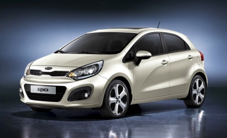 Kia Rio Hatchback: 8 фото