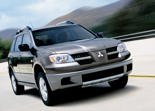 Mitsubishi Outlander I: 7 фото