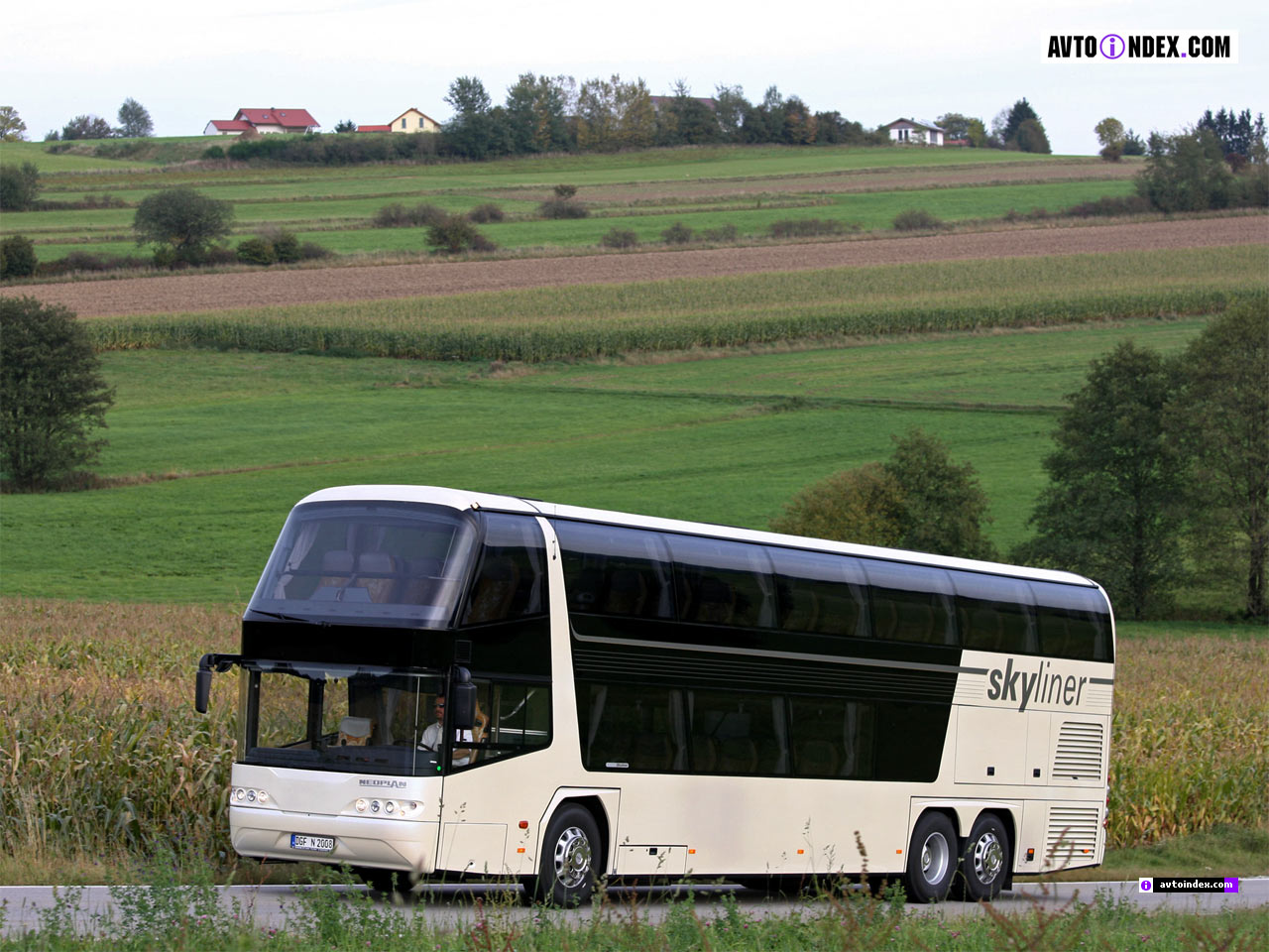 Neoplan Skyliner: 3 фото