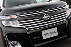 Nissan Elgrand: 12 фото