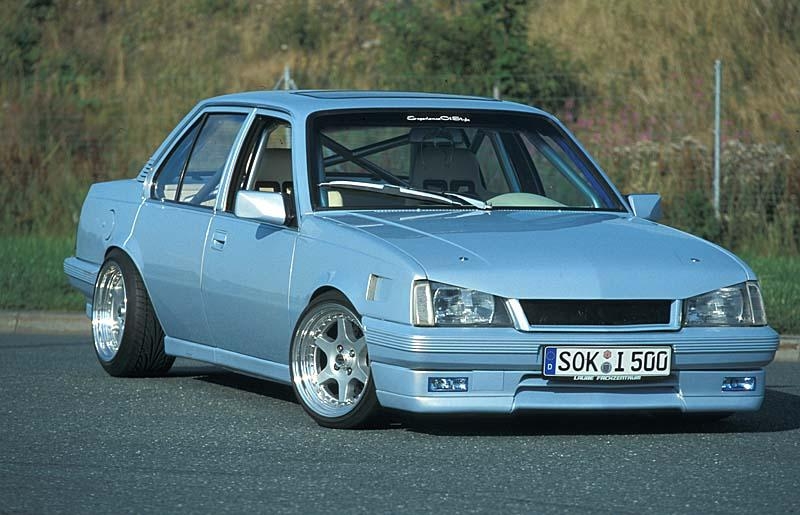 Opel Ascona C: 3 фото