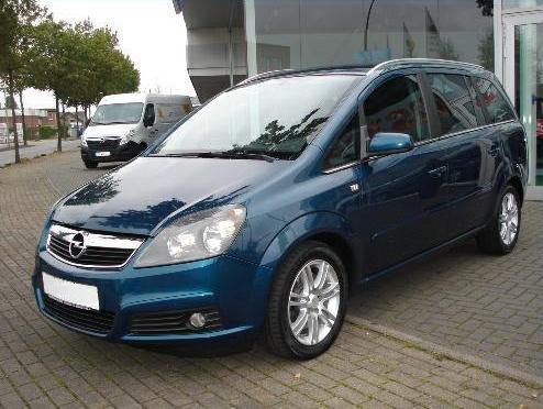 Opel Zafira B: 3 фото