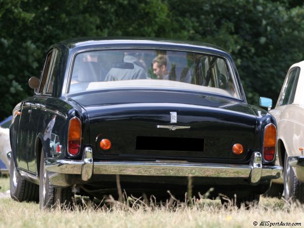 Rolls-Royce Silver Shadow: 10 фото