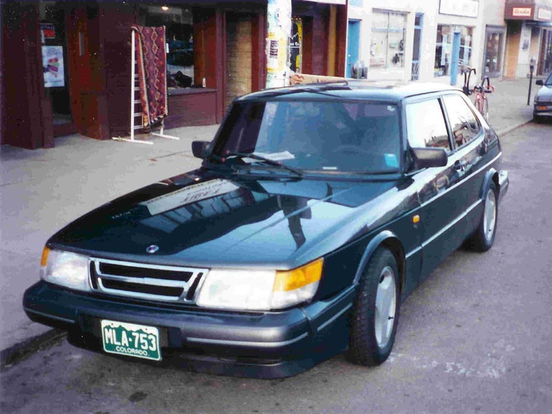 Saab 900: 7 фото