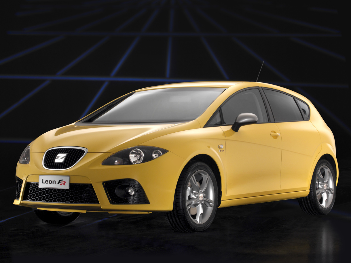 SEAT Leon FR: 12 фото