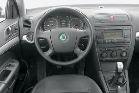 Skoda Octavia Combi: 11 фото