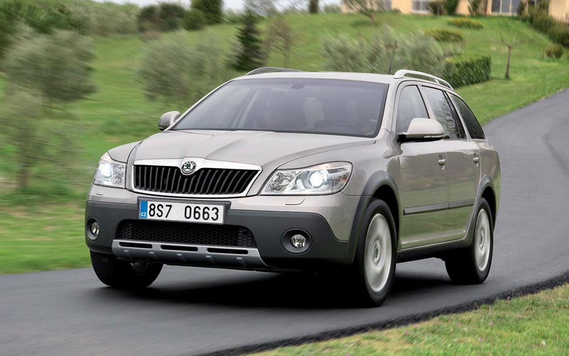 Skoda Octavia Scout: 12 фото