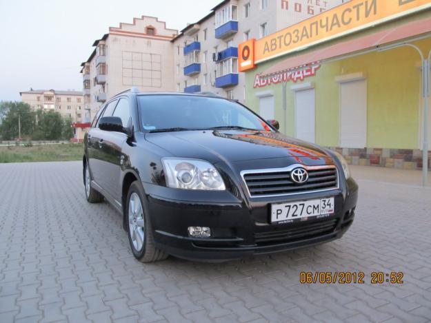 Toyota Avensis II Wagon: 9 фото