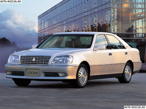 Toyota Crown: 11 фото