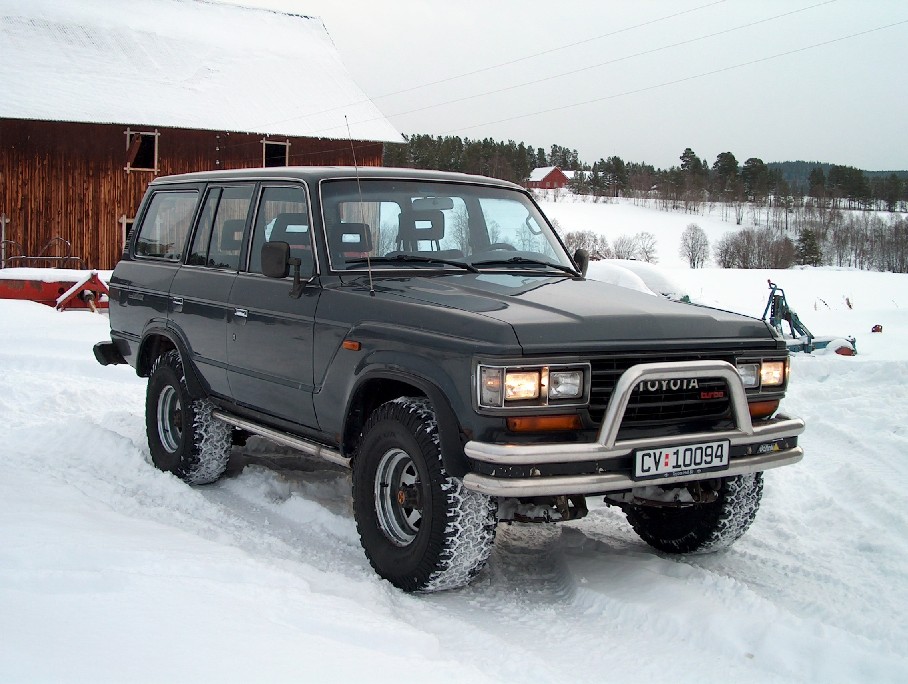 Toyota Land Cruiser 60: 3 фото