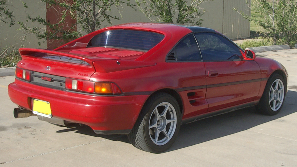 Toyota MR 2: 10 фото